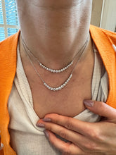 Load image into Gallery viewer, Graduated Pendant Necklace