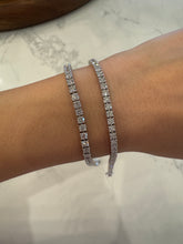 Load image into Gallery viewer, Diamond Essentials - Tennis Bracelets
