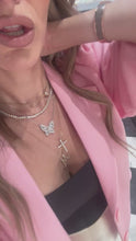 Load and play video in Gallery viewer, Dreamy Butterfly Necklace
