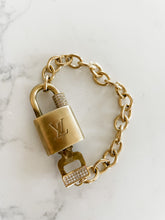 Load image into Gallery viewer, Luxe lock bracelet
